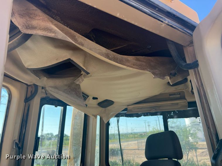 image for item DR5741 1998 Caterpillar D6R  dozer