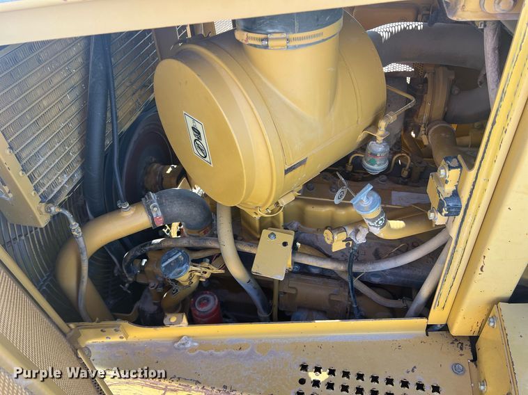 image for item DR5741 1998 Caterpillar D6R  dozer