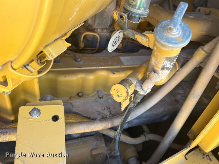 image for item DR5741 1998 Caterpillar D6R  dozer