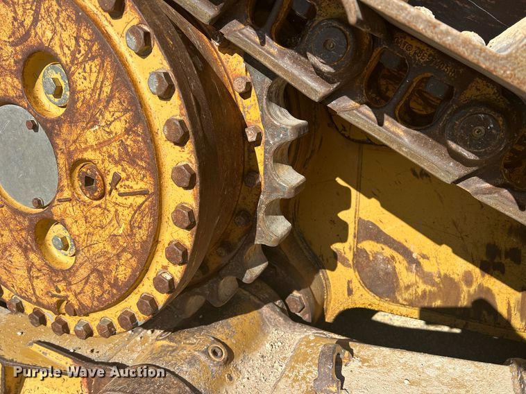 image for item DR5741 1998 Caterpillar D6R  dozer