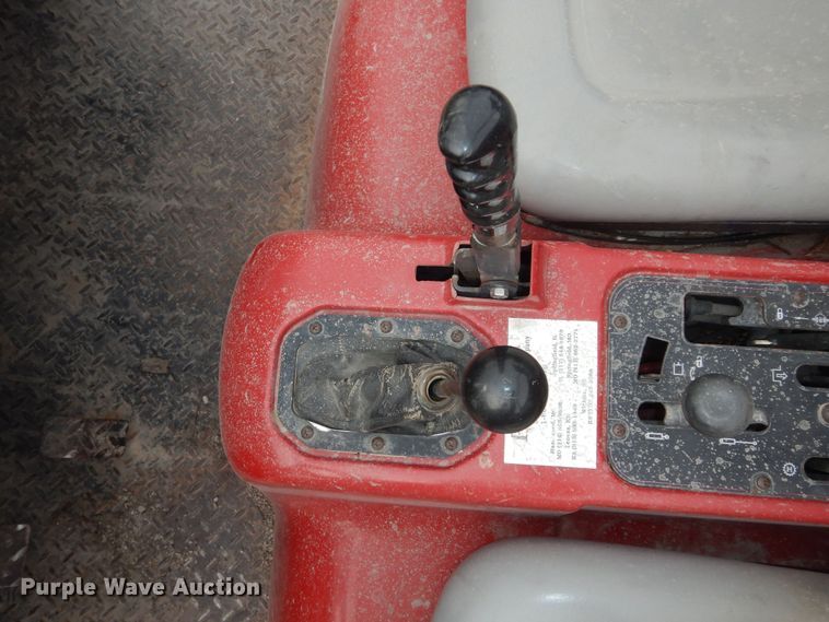 image for item IB9846 2004 Toro Workman 3100  utility vehicle