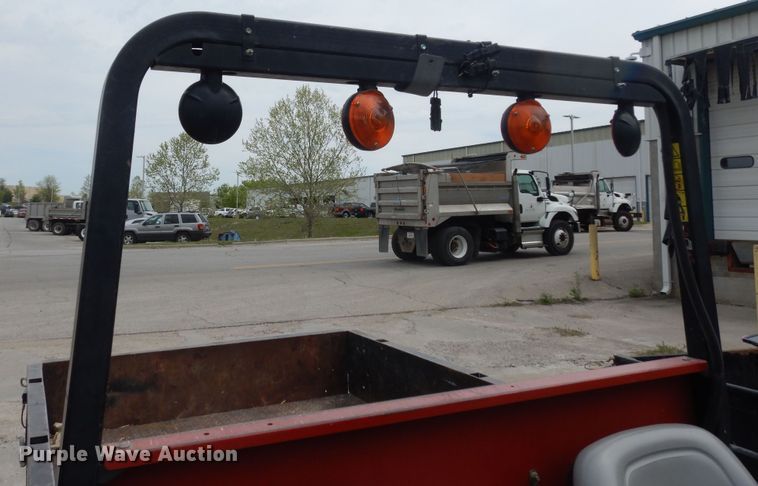 image for item IB9846 2004 Toro Workman 3100  utility vehicle