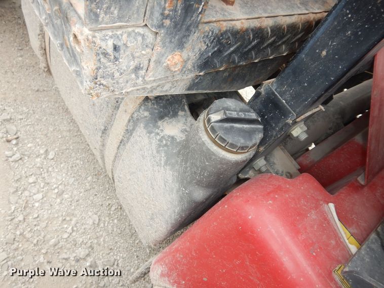 image for item IB9846 2004 Toro Workman 3100  utility vehicle