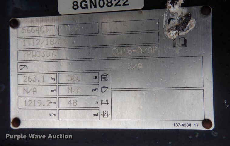 image for item IB9875 (2) bale spears