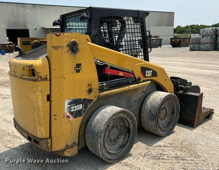 image for item II9018 2013 Caterpillar 236B3  skid steer loader