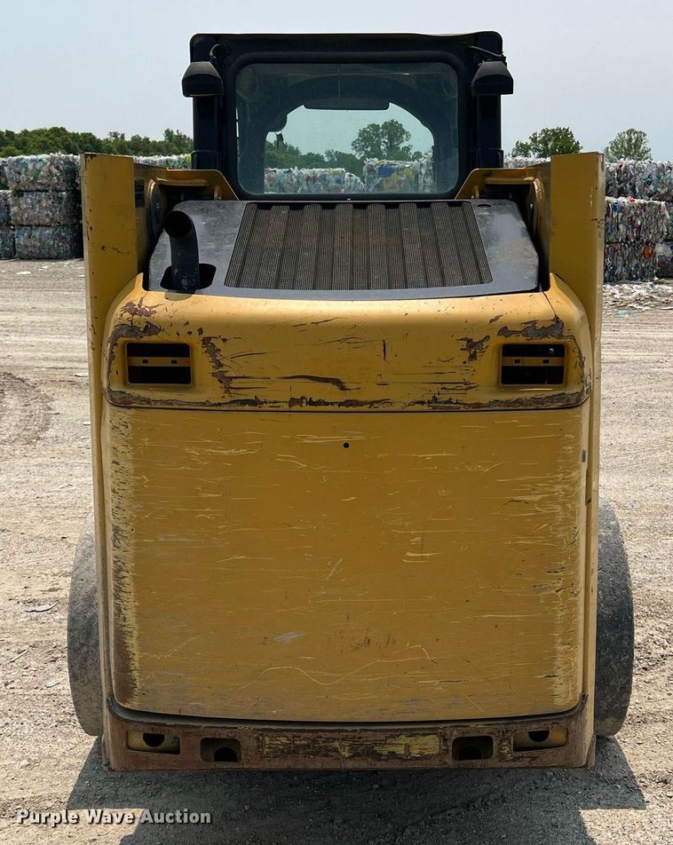 image for item II9018 2013 Caterpillar 236B3  skid steer loader