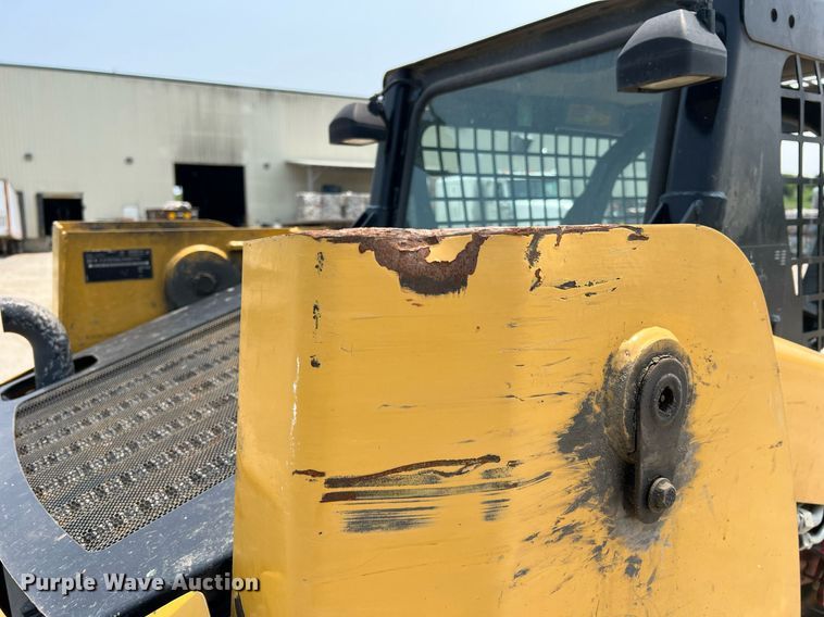 image for item II9018 2013 Caterpillar 236B3  skid steer loader