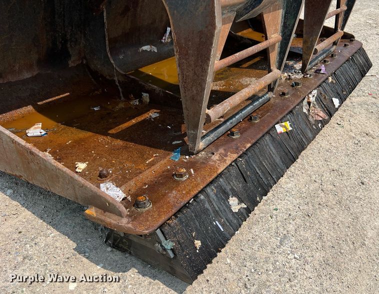 image for item II9018 2013 Caterpillar 236B3  skid steer loader