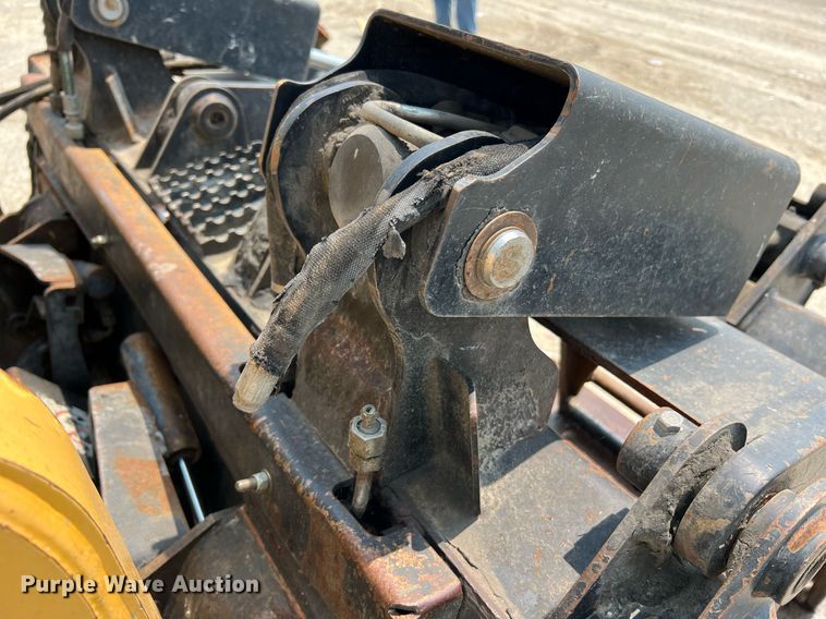 image for item II9018 2013 Caterpillar 236B3  skid steer loader