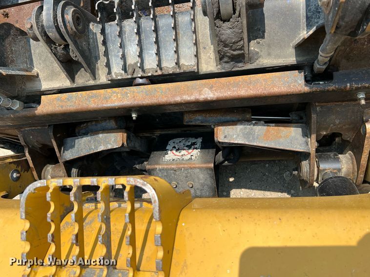 image for item II9018 2013 Caterpillar 236B3  skid steer loader