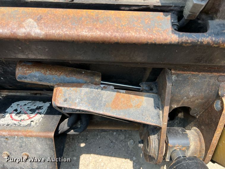 image for item II9018 2013 Caterpillar 236B3  skid steer loader