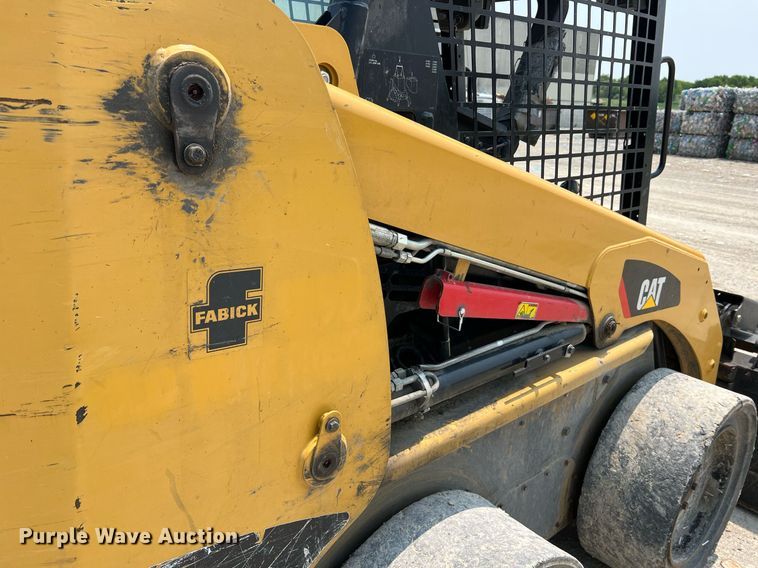 image for item II9018 2013 Caterpillar 236B3  skid steer loader