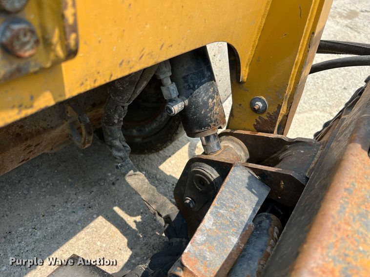 image for item II9018 2013 Caterpillar 236B3  skid steer loader