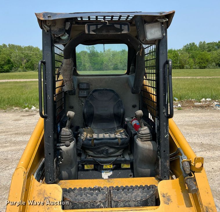 image for item II9018 2013 Caterpillar 236B3  skid steer loader