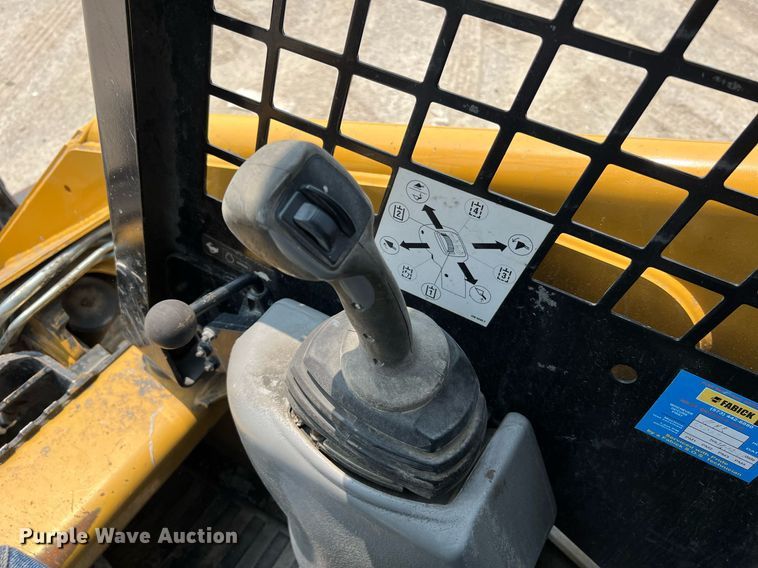 image for item II9018 2013 Caterpillar 236B3  skid steer loader