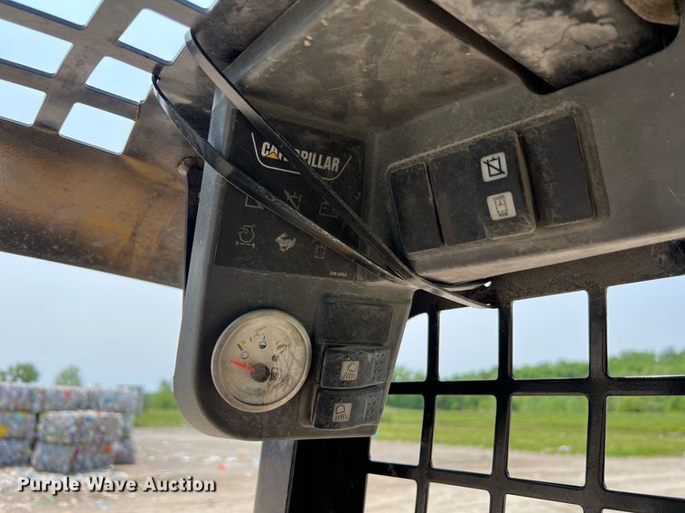 image for item II9018 2013 Caterpillar 236B3  skid steer loader