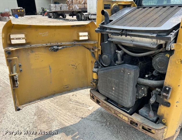 image for item II9018 2013 Caterpillar 236B3  skid steer loader