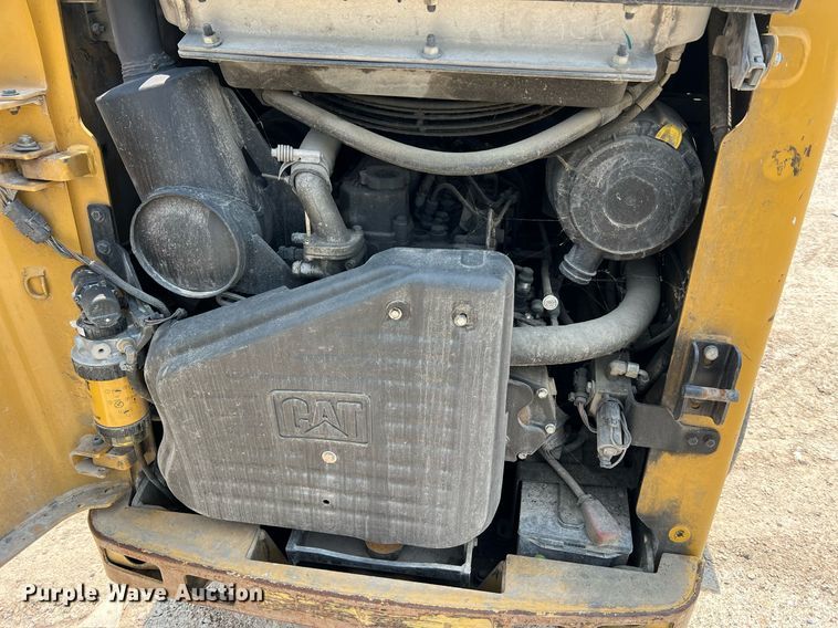 image for item II9018 2013 Caterpillar 236B3  skid steer loader
