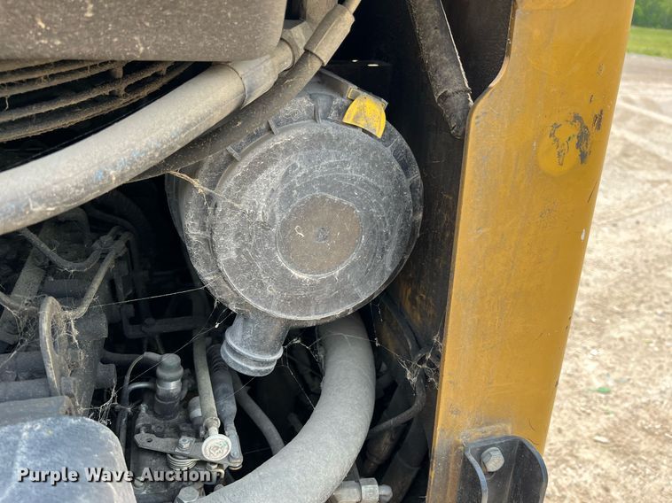 image for item II9018 2013 Caterpillar 236B3  skid steer loader