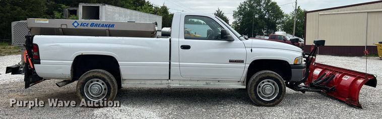 image for item II9025 2001 Dodge Ram 2500  pickup truck