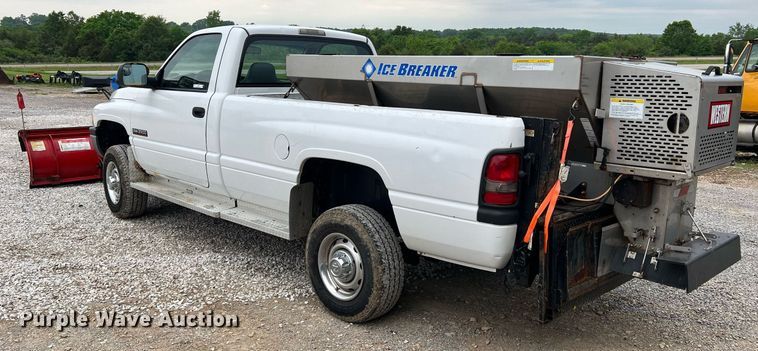 image for item II9025 2001 Dodge Ram 2500  pickup truck