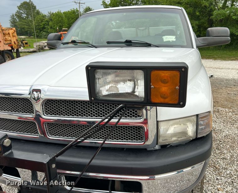 image for item II9025 2001 Dodge Ram 2500  pickup truck