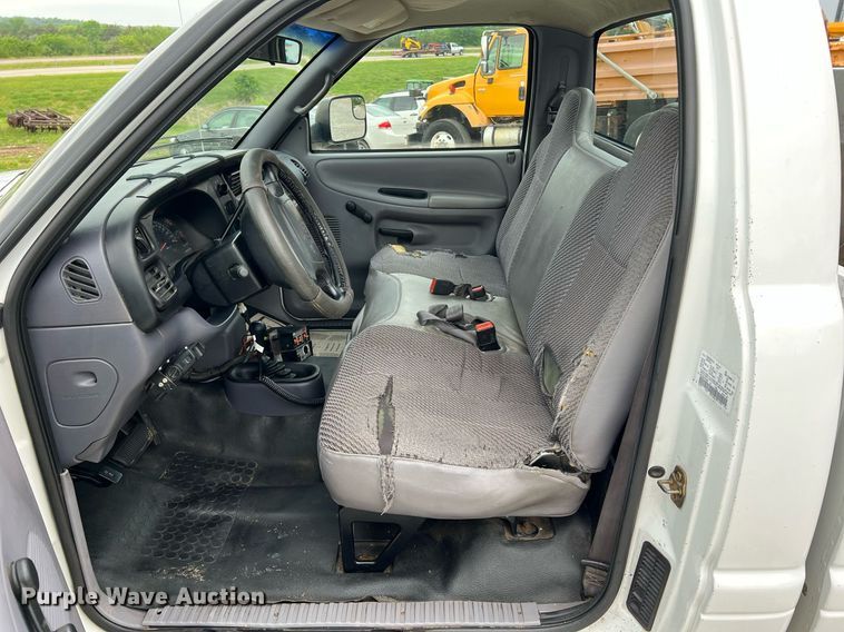 image for item II9025 2001 Dodge Ram 2500  pickup truck