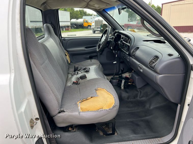 image for item II9025 2001 Dodge Ram 2500  pickup truck