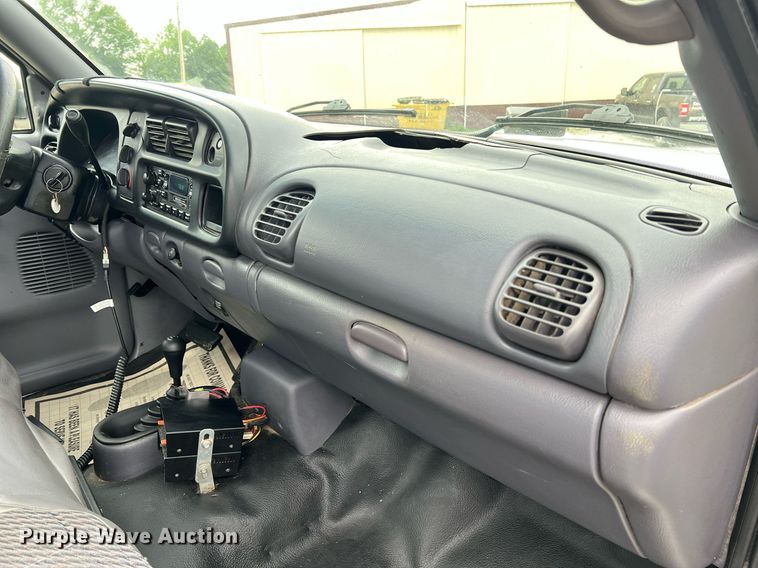 image for item II9025 2001 Dodge Ram 2500  pickup truck