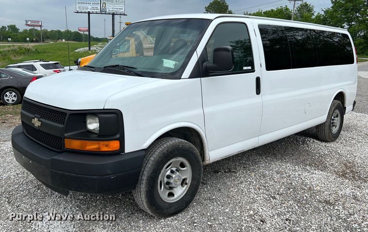 image for item II9026 2008 Chevrolet E2500  van