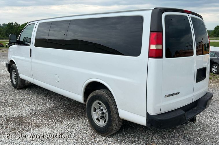 image for item II9026 2008 Chevrolet E2500  van