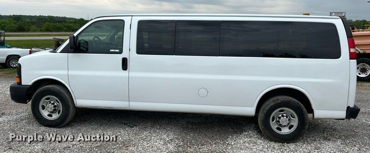 image for item II9026 2008 Chevrolet E2500  van