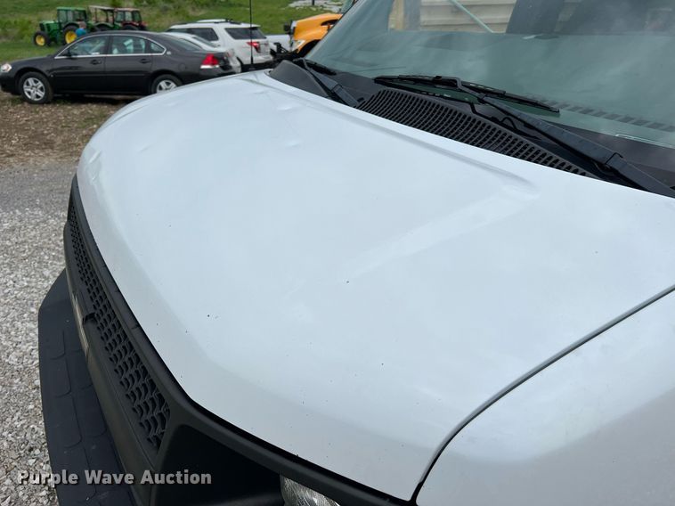 image for item II9026 2008 Chevrolet E2500  van