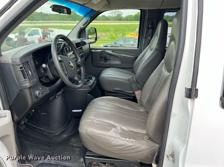 image for item II9026 2008 Chevrolet E2500  van