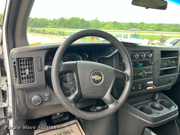 image for item II9026 2008 Chevrolet E2500  van