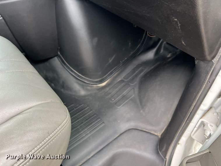 image for item II9026 2008 Chevrolet E2500  van