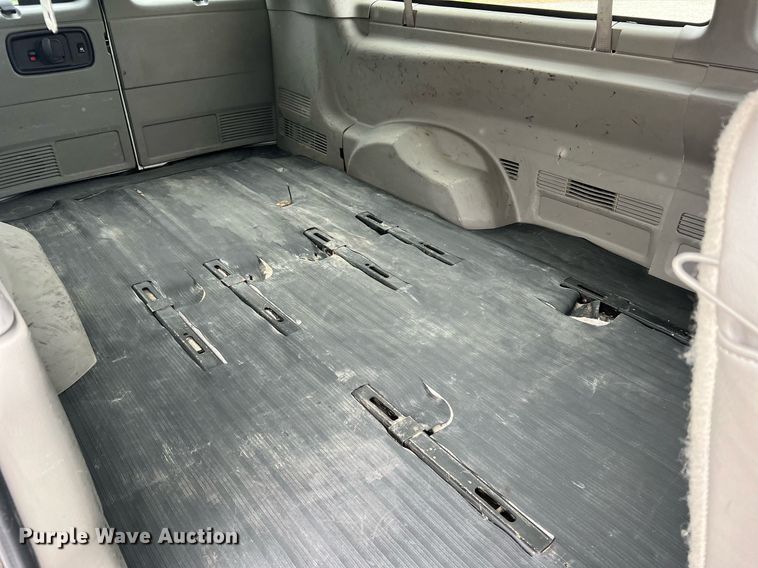 image for item II9026 2008 Chevrolet E2500  van