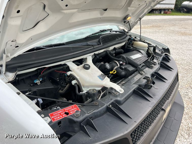 image for item II9026 2008 Chevrolet E2500  van