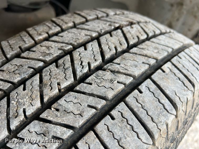 image for item II9026 2008 Chevrolet E2500  van