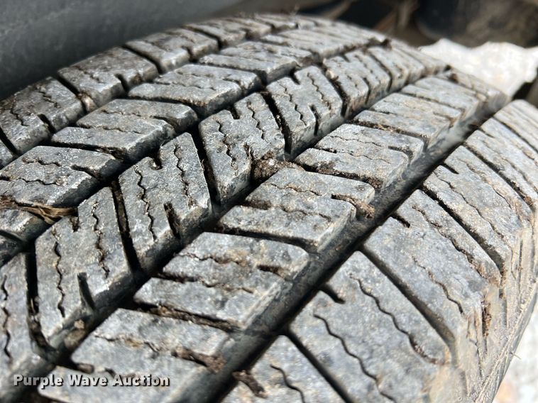 image for item II9026 2008 Chevrolet E2500  van