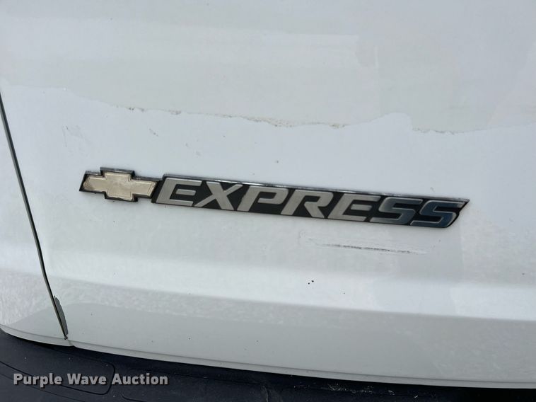image for item II9026 2008 Chevrolet E2500  van