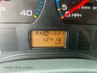 image for item II9027 2006 International 7400  oil distributor truck