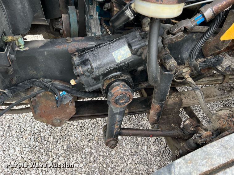 image for item II9027 2006 International 7400  oil distributor truck