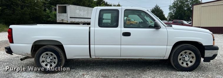 image for item II9028 2006 Chevrolet Silverado 1500  Ext. Cab pickup truck
