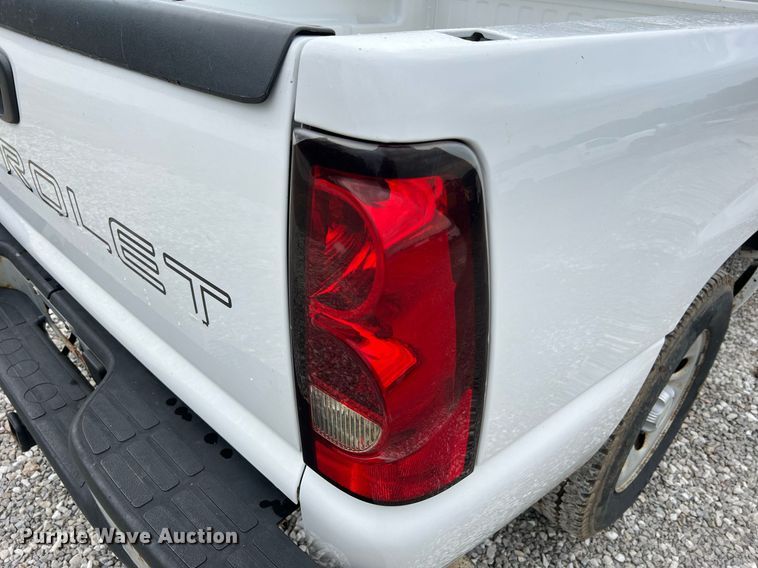 image for item II9028 2006 Chevrolet Silverado 1500  Ext. Cab pickup truck