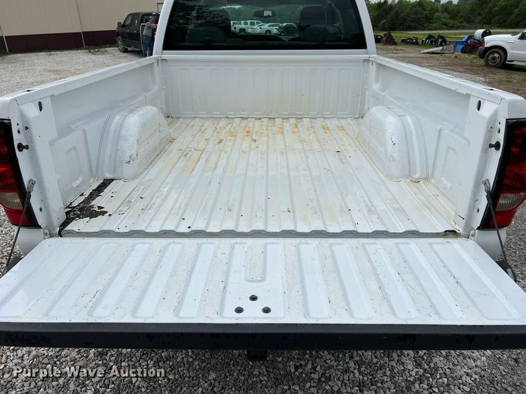 image for item II9028 2006 Chevrolet Silverado 1500  Ext. Cab pickup truck