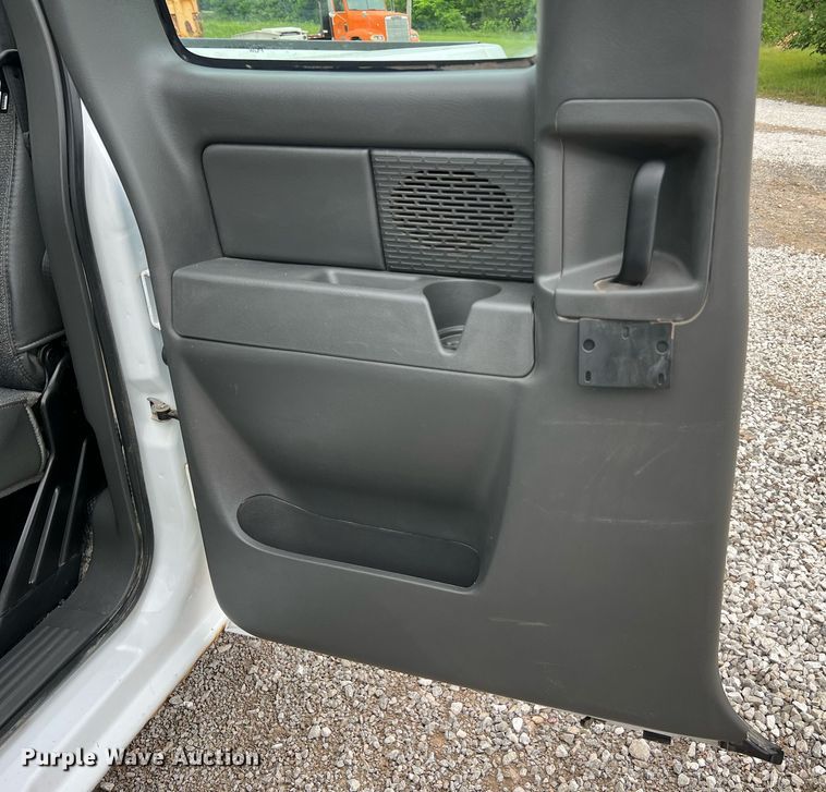 image for item II9028 2006 Chevrolet Silverado 1500  Ext. Cab pickup truck