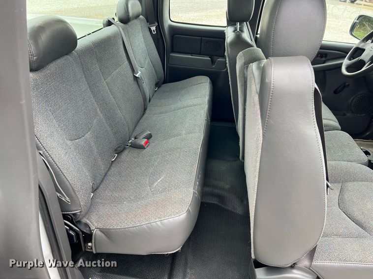 image for item II9028 2006 Chevrolet Silverado 1500  Ext. Cab pickup truck