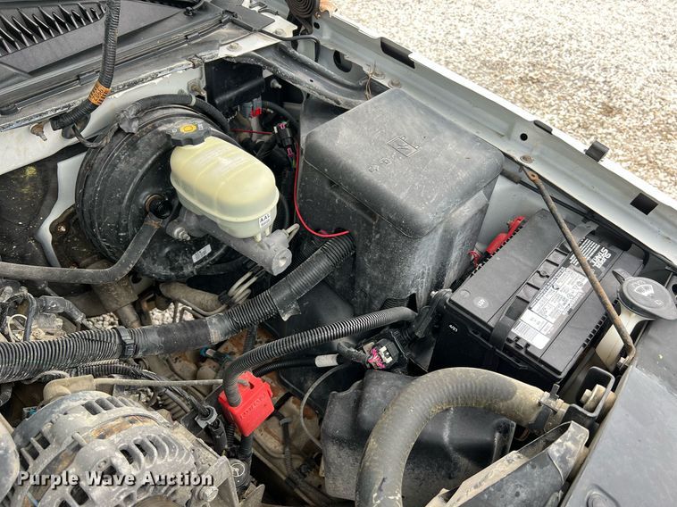 image for item II9028 2006 Chevrolet Silverado 1500  Ext. Cab pickup truck