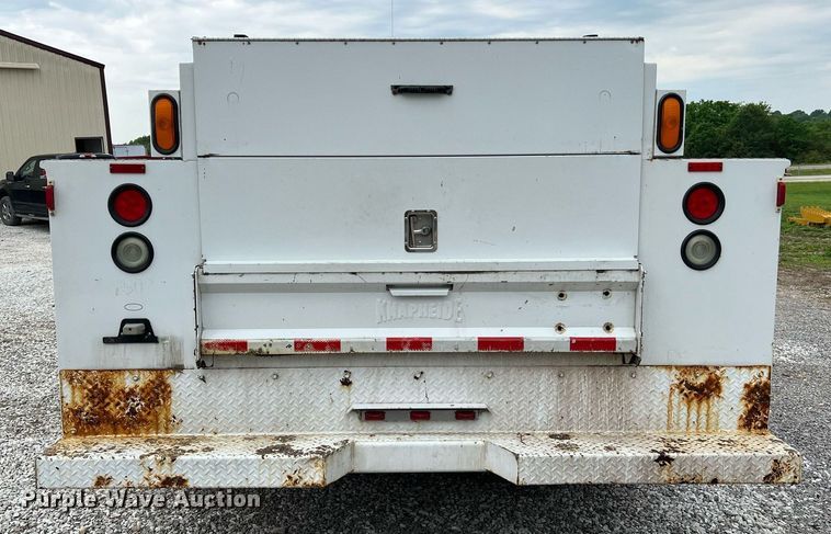 image for item II9029 2006 Ford F350 Super Duty XL  utility bed pickup truck